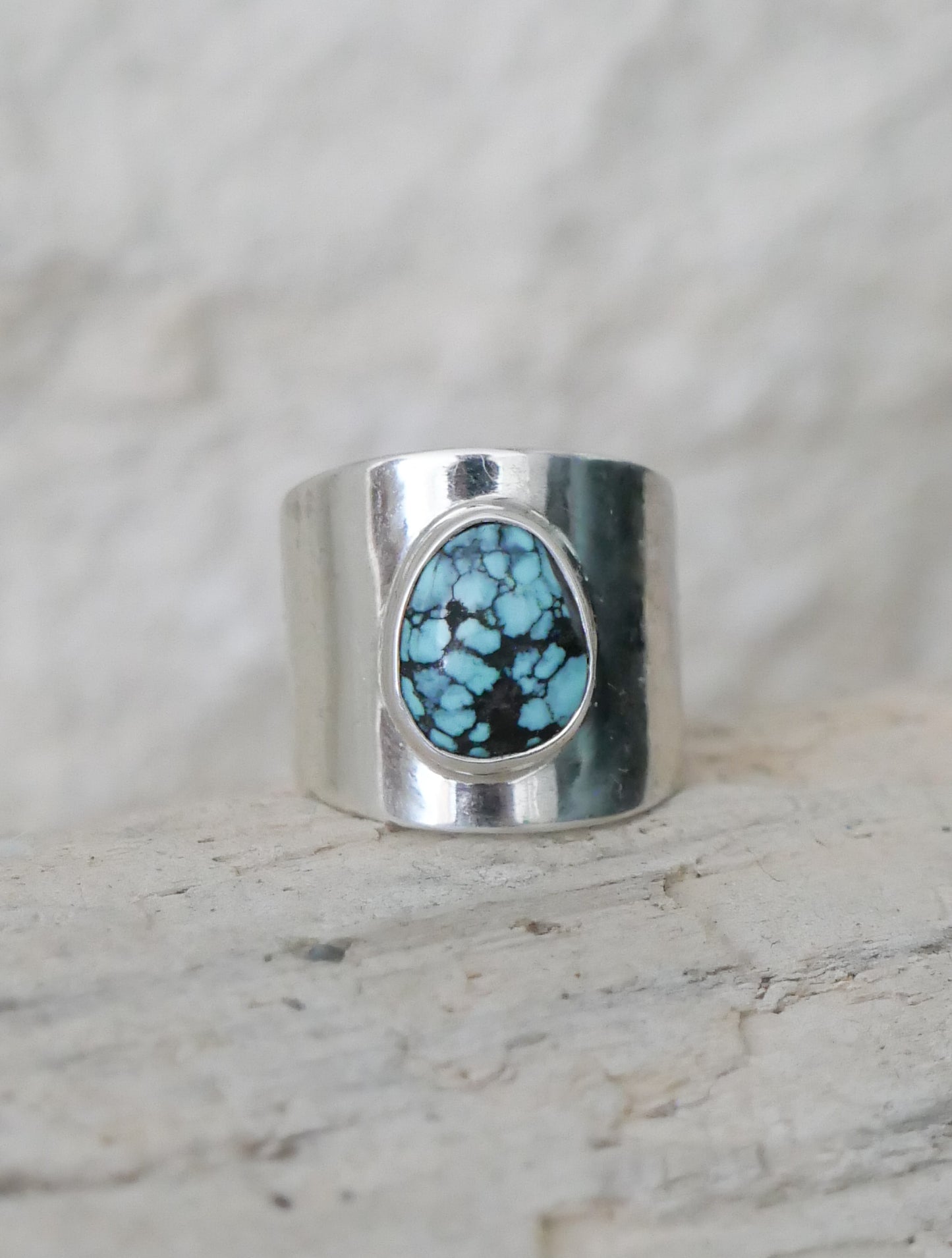 silver & turquoise shield ring: size 8